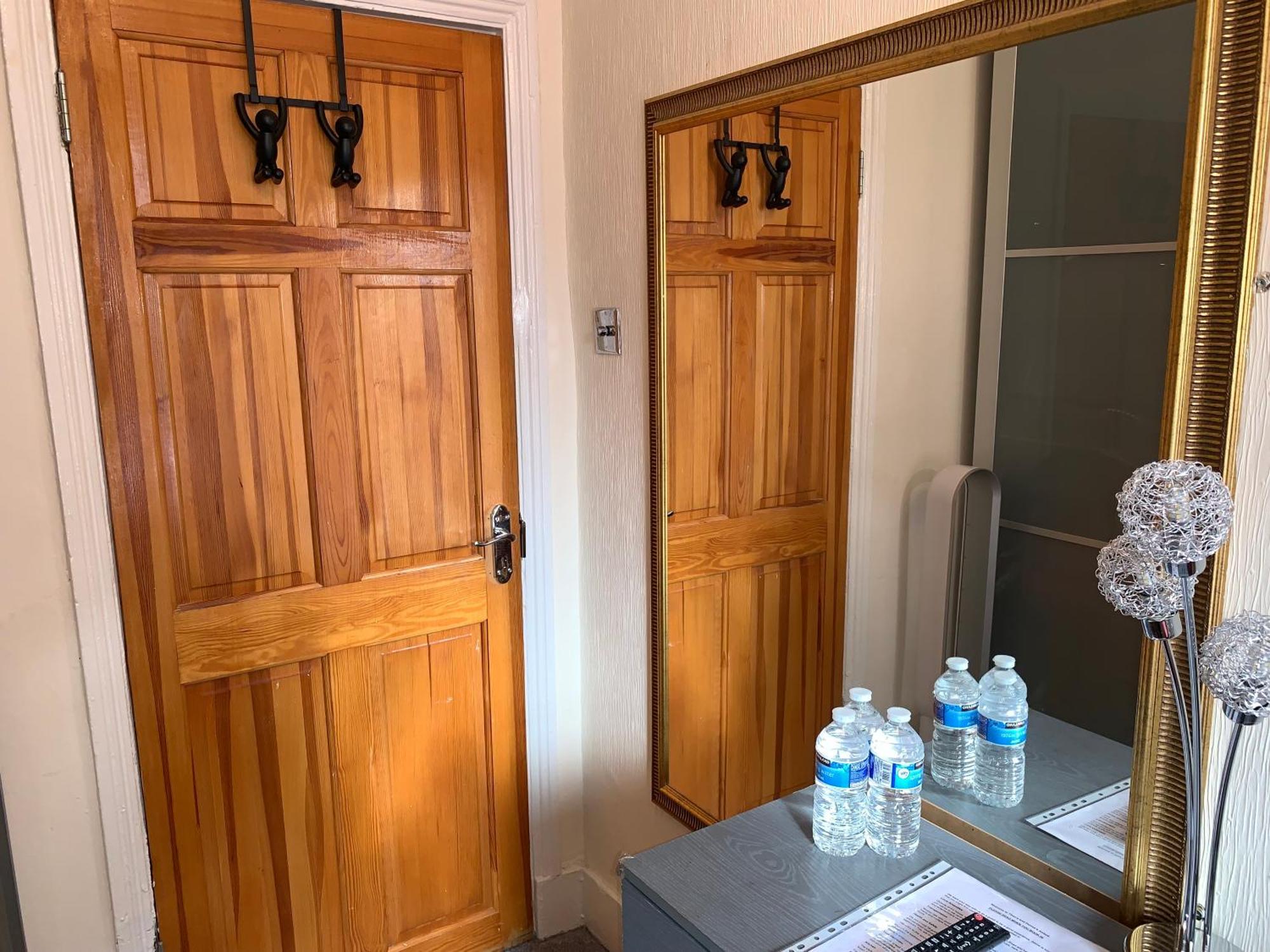Superbly Furnished Apartment In Central Londyn Zewnętrze zdjęcie